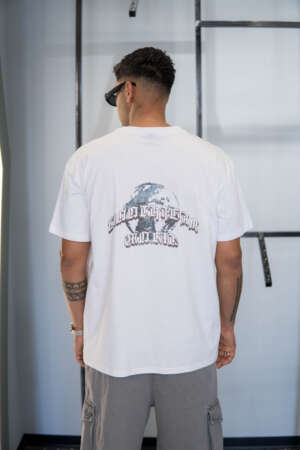 Oversized Tee | Cloothigan World | White